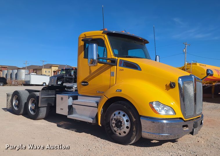 image for item OD9114 2019 Kenworth T680  semi truck