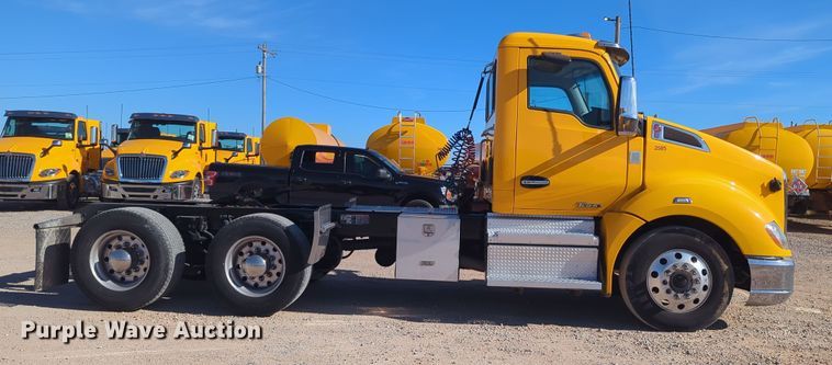 image for item OD9114 2019 Kenworth T680  semi truck