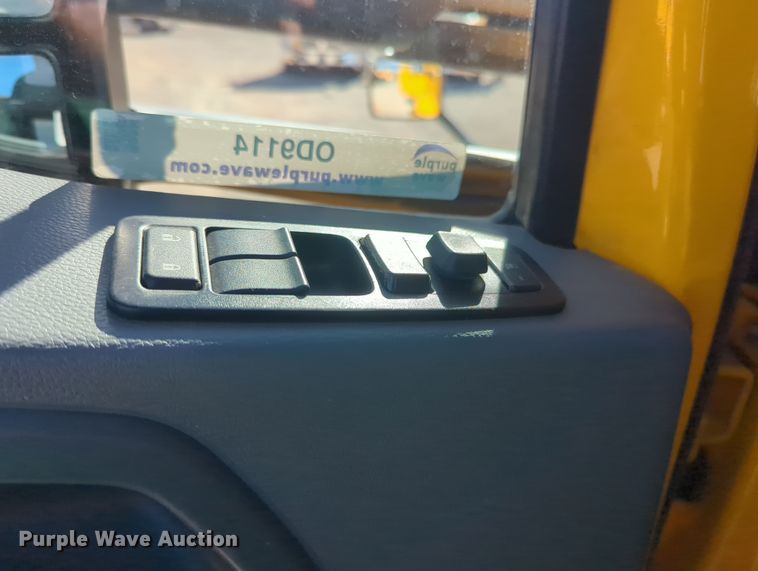 image for item OD9114 2019 Kenworth T680  semi truck