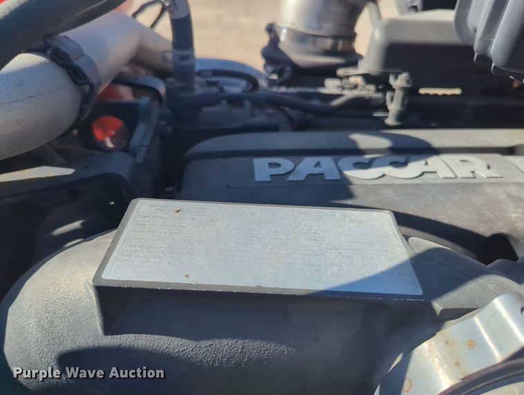 image for item OD9114 2019 Kenworth T680  semi truck