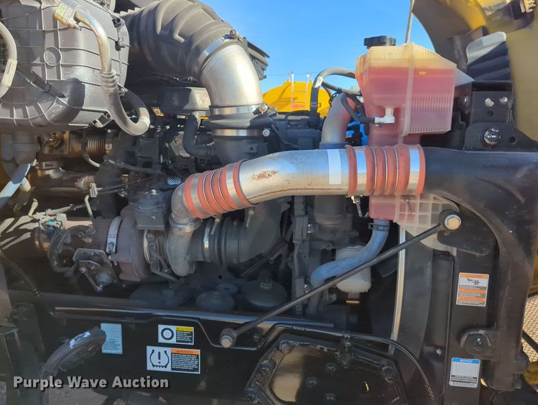 image for item OD9114 2019 Kenworth T680  semi truck