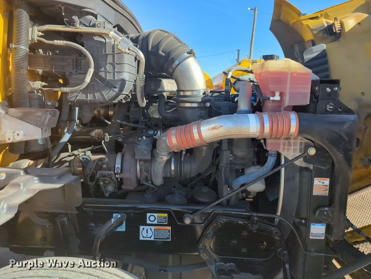 image for item OD9114 2019 Kenworth T680  semi truck