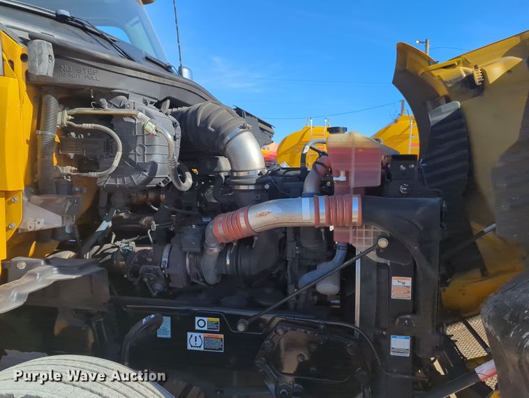 image for item OD9114 2019 Kenworth T680  semi truck