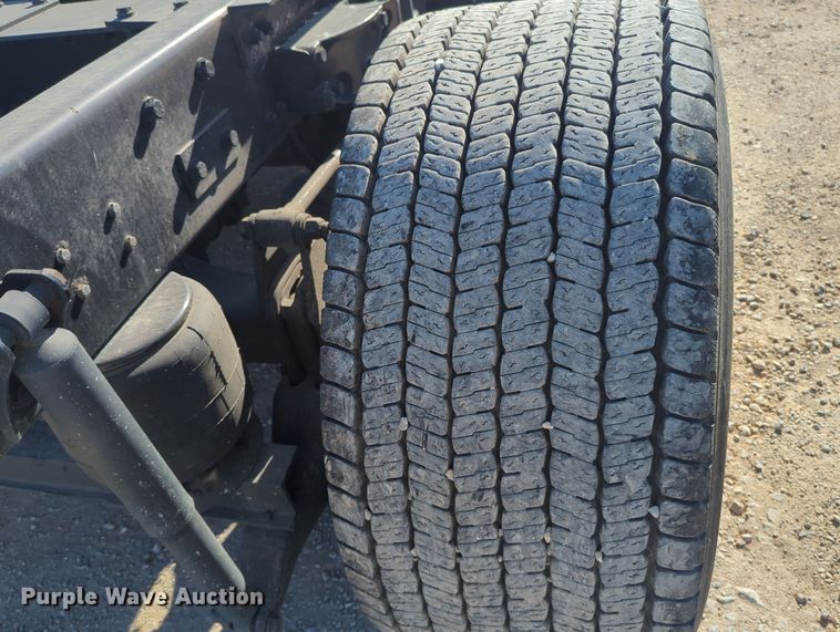 image for item OD9114 2019 Kenworth T680  semi truck