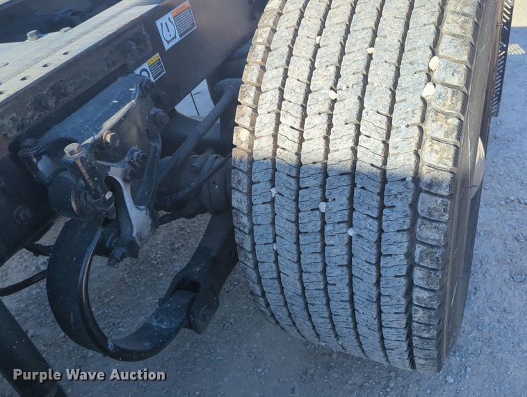 image for item OD9114 2019 Kenworth T680  semi truck