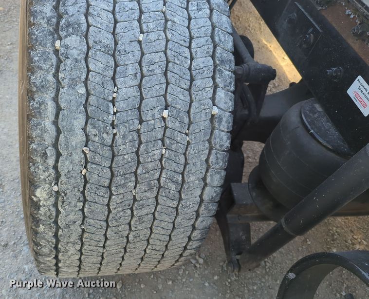 image for item OD9114 2019 Kenworth T680  semi truck