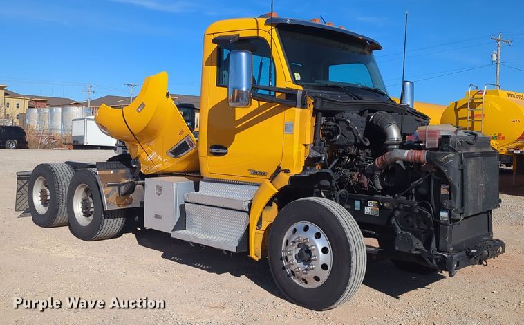 image for item OD9116 2019 Kenworth T680  semi truck