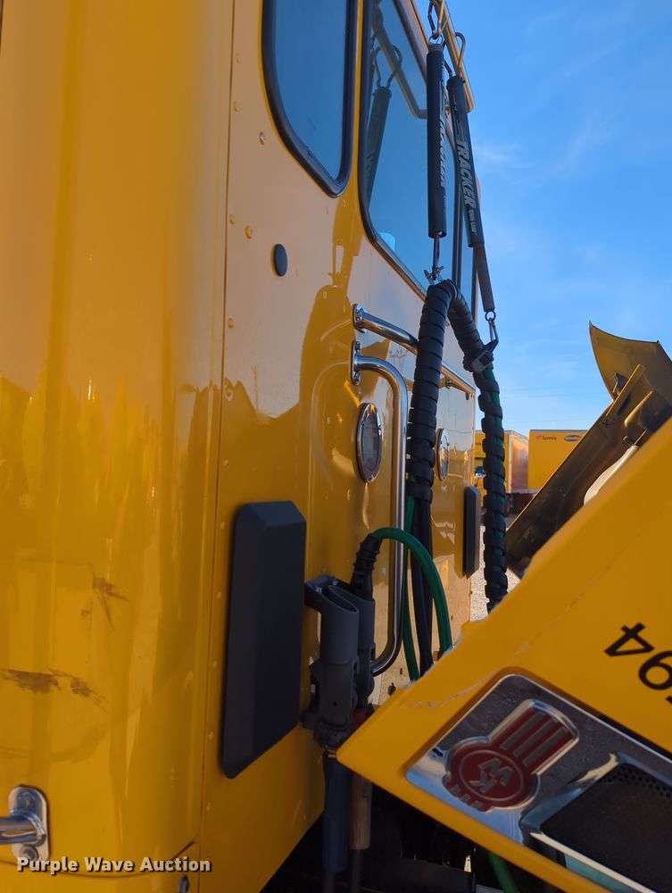 image for item OD9116 2019 Kenworth T680  semi truck