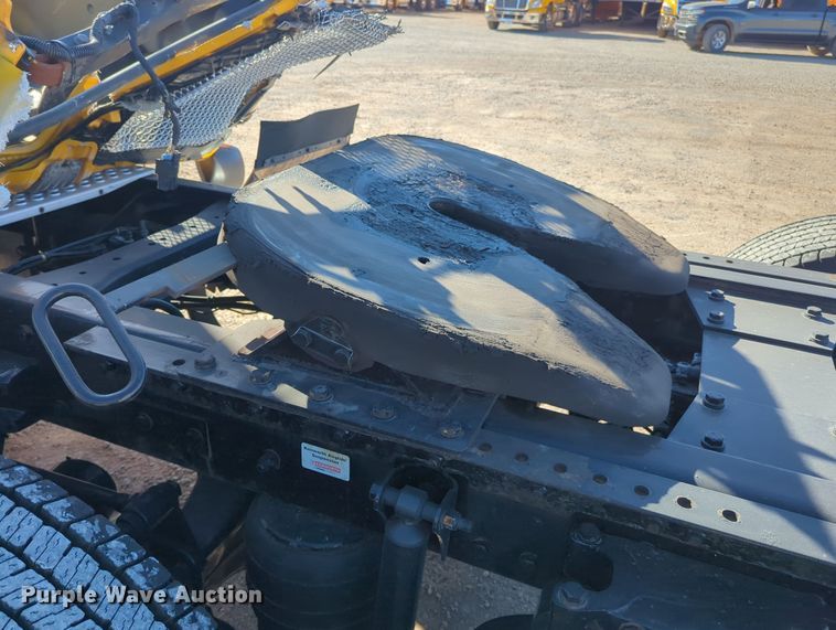 image for item OD9116 2019 Kenworth T680  semi truck