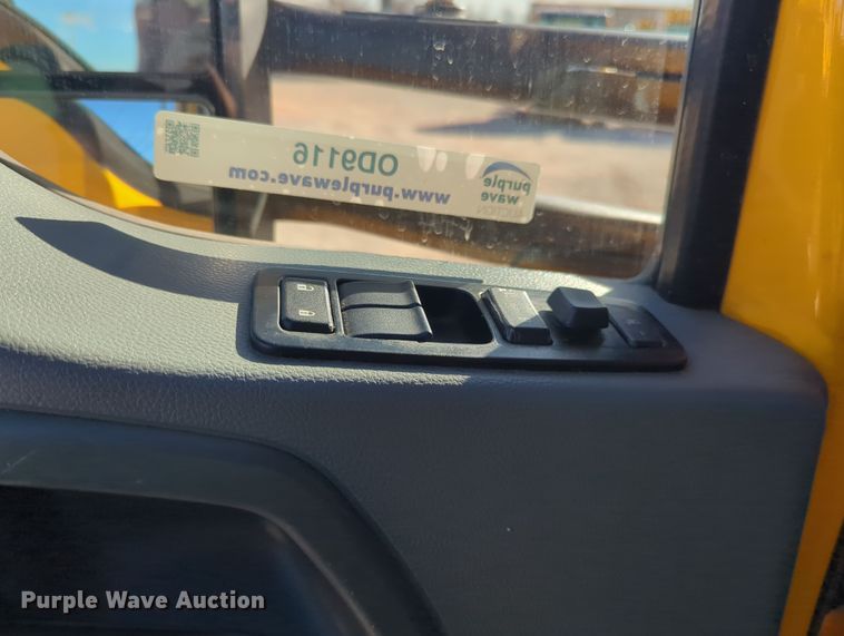 image for item OD9116 2019 Kenworth T680  semi truck