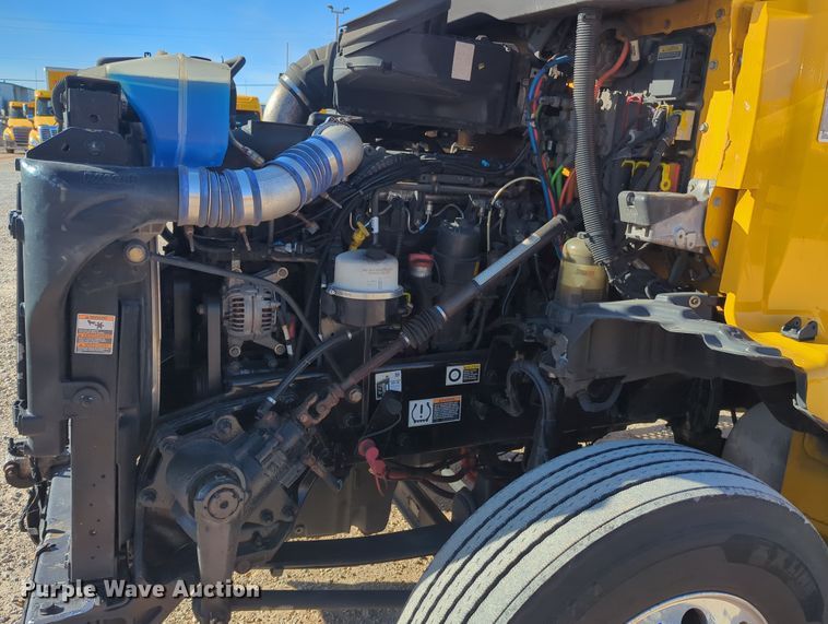 image for item OD9116 2019 Kenworth T680  semi truck