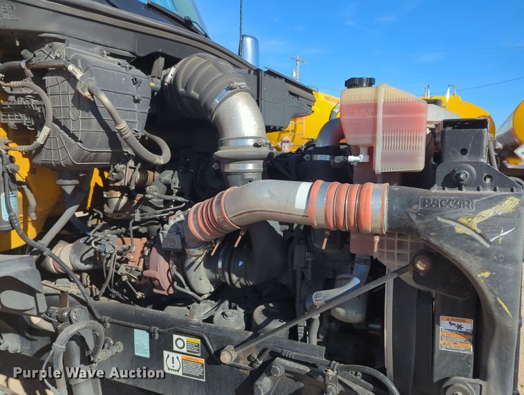 image for item OD9116 2019 Kenworth T680  semi truck