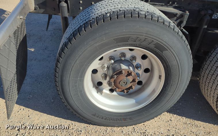 image for item OD9116 2019 Kenworth T680  semi truck