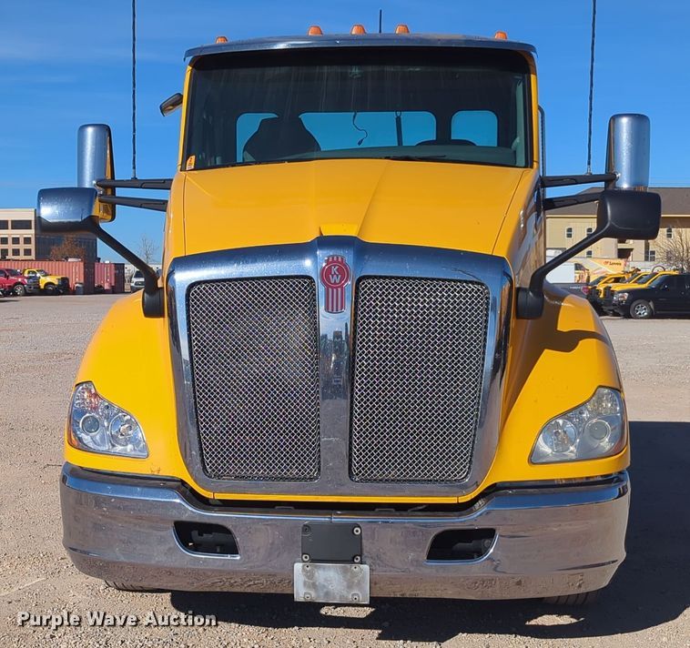 image for item OD9117 2019 Kenworth T680 semi truck