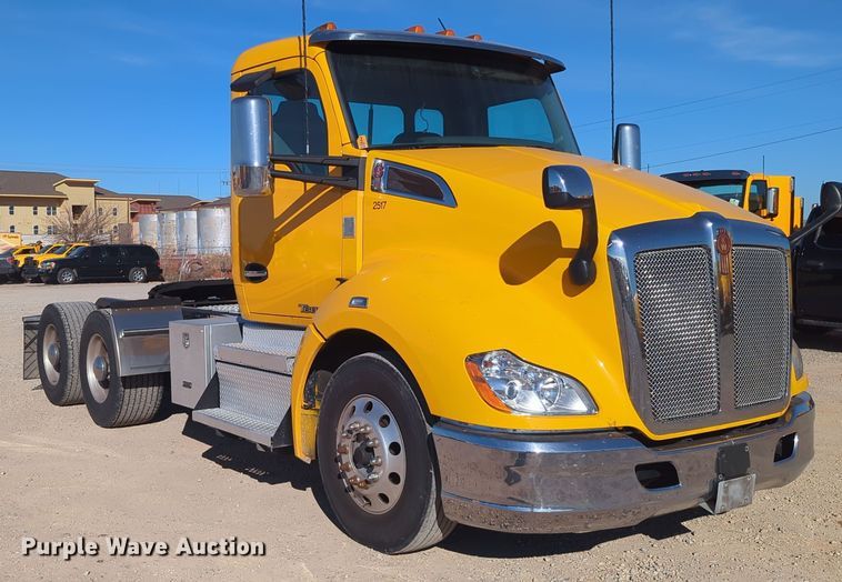 image for item OD9117 2019 Kenworth T680 semi truck