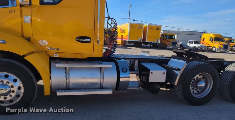 image for item OD9117 2019 Kenworth T680 semi truck