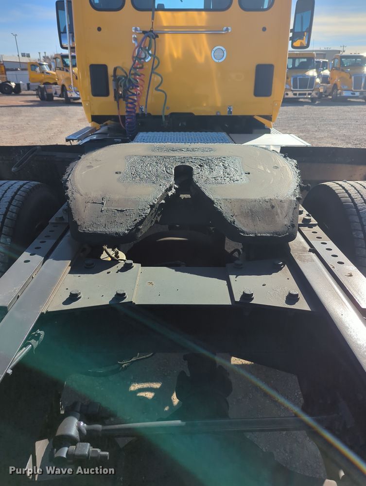 image for item OD9117 2019 Kenworth T680 semi truck