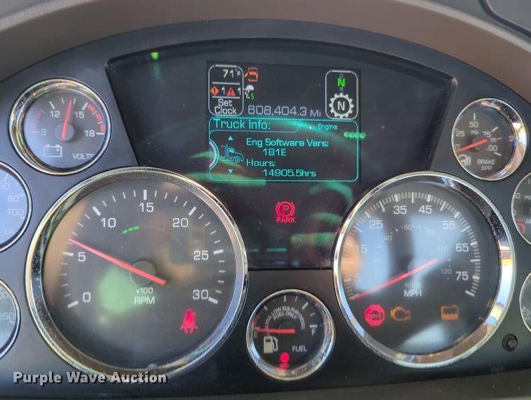 image for item OD9117 2019 Kenworth T680 semi truck