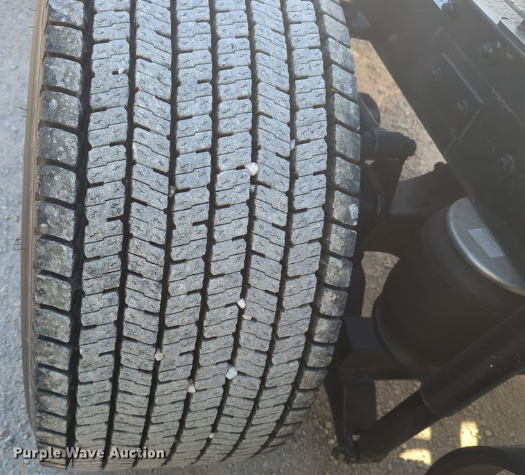 image for item OD9117 2019 Kenworth T680 semi truck