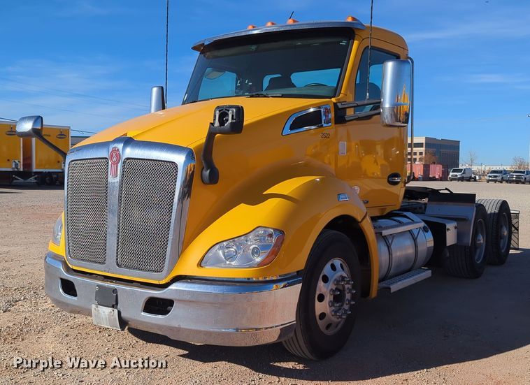 image for item OD9118 2019 Kenworth T680  semi truck