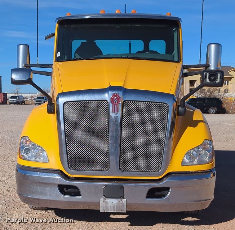 image for item OD9118 2019 Kenworth T680  semi truck