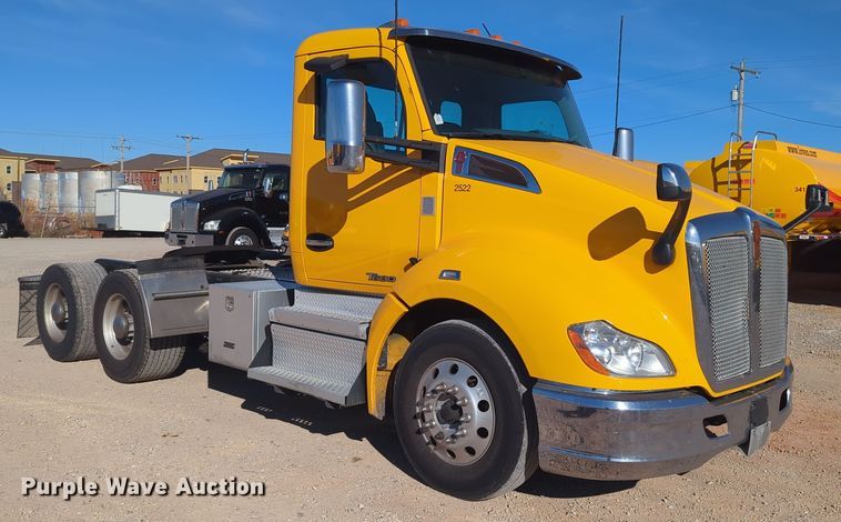 image for item OD9118 2019 Kenworth T680  semi truck