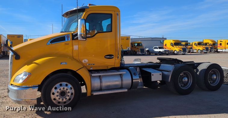 image for item OD9118 2019 Kenworth T680  semi truck