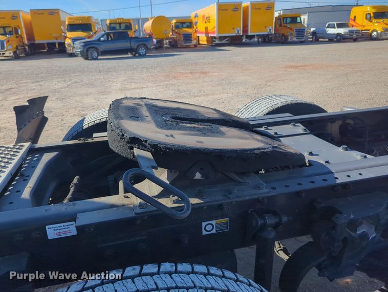 image for item OD9118 2019 Kenworth T680  semi truck