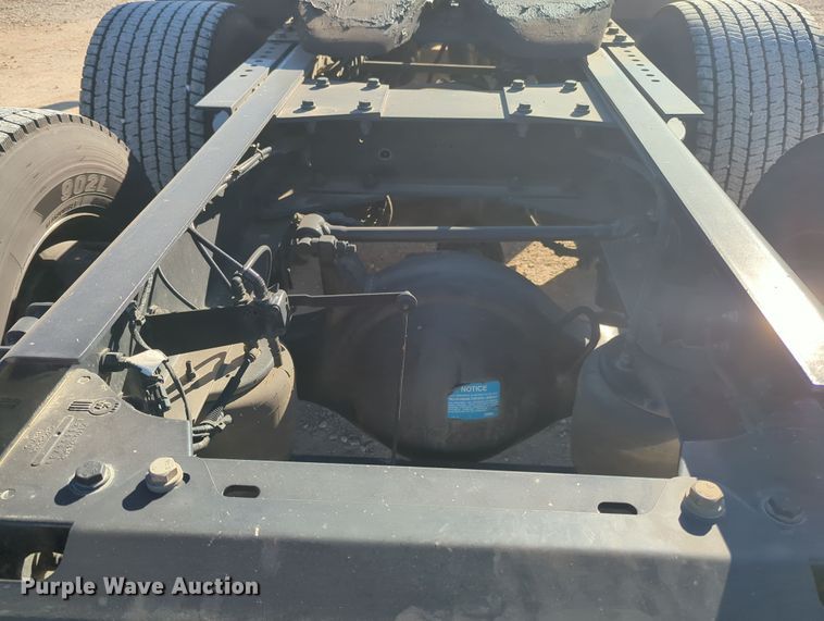 image for item OD9118 2019 Kenworth T680  semi truck