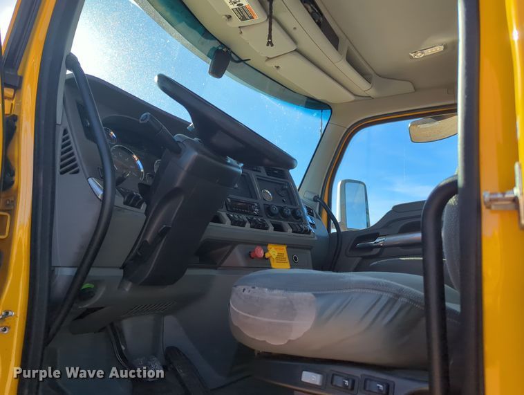image for item OD9118 2019 Kenworth T680  semi truck