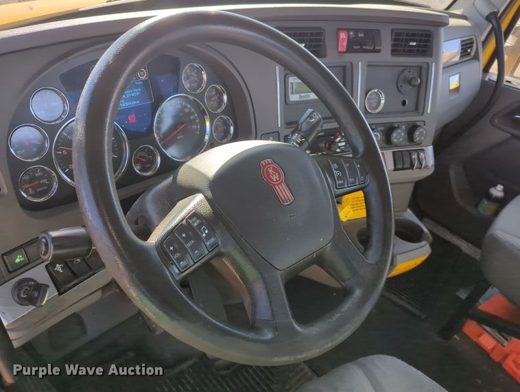 image for item OD9118 2019 Kenworth T680  semi truck
