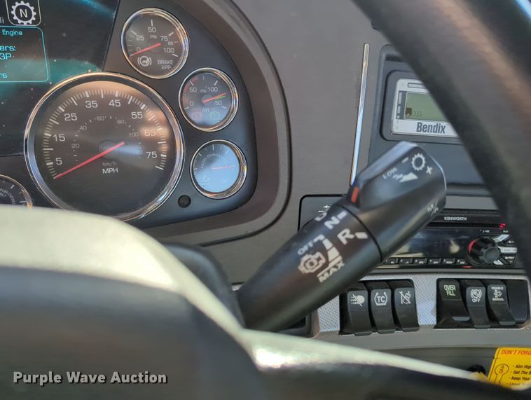 image for item OD9118 2019 Kenworth T680  semi truck