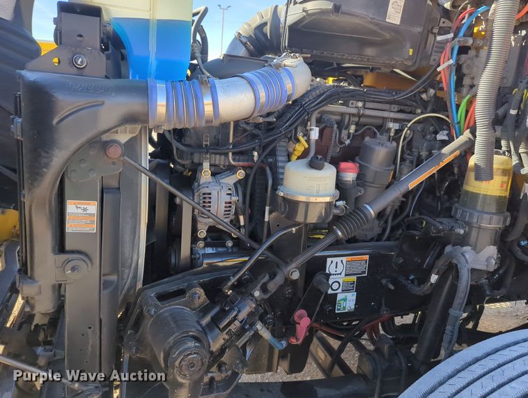 image for item OD9118 2019 Kenworth T680  semi truck