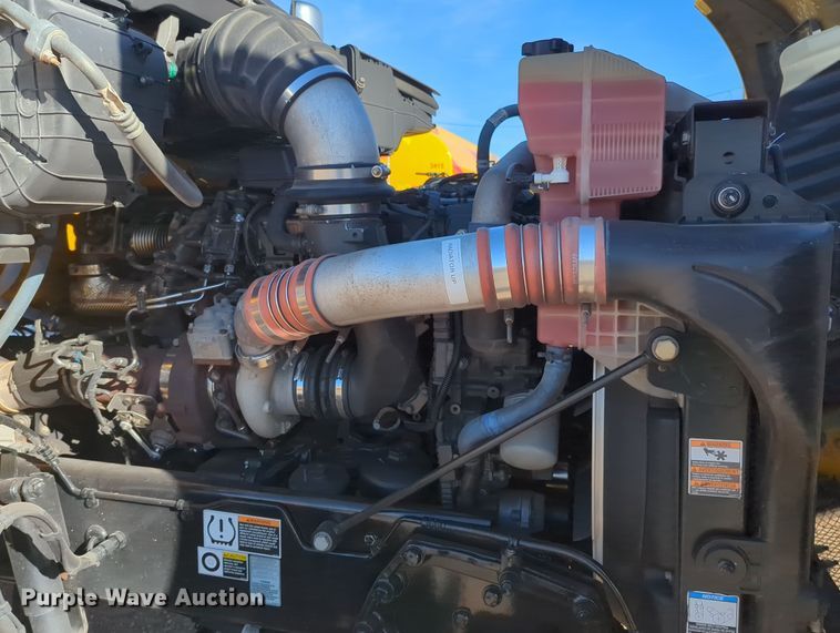 image for item OD9118 2019 Kenworth T680  semi truck