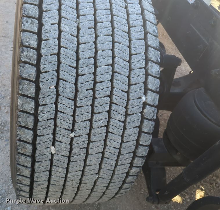 image for item OD9118 2019 Kenworth T680  semi truck