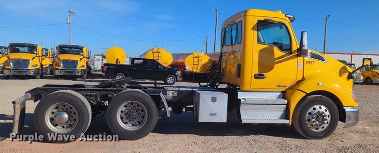 image for item OD9119 2019 Kenworth T680 semi truck