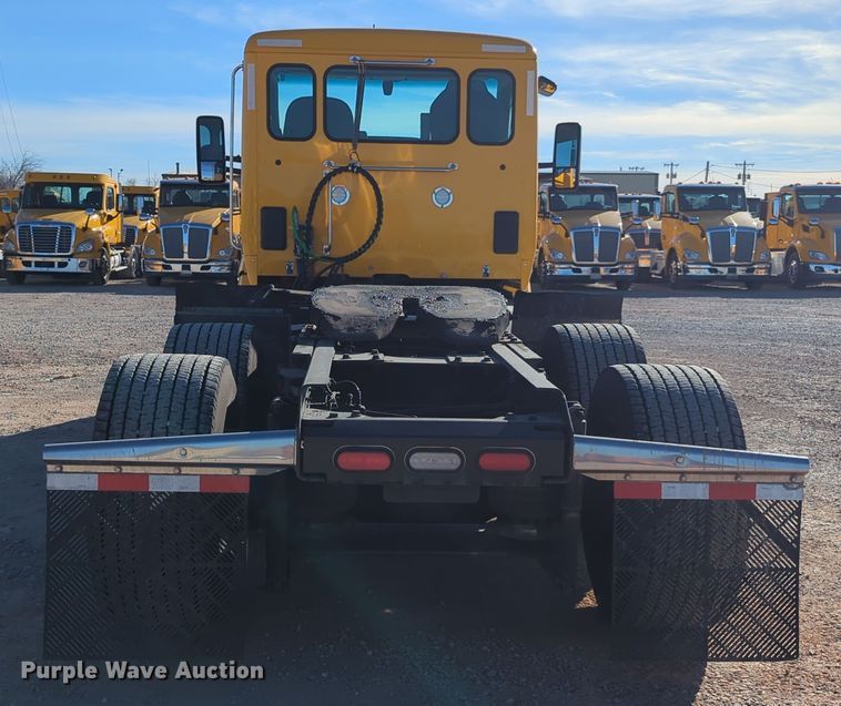 image for item OD9119 2019 Kenworth T680 semi truck