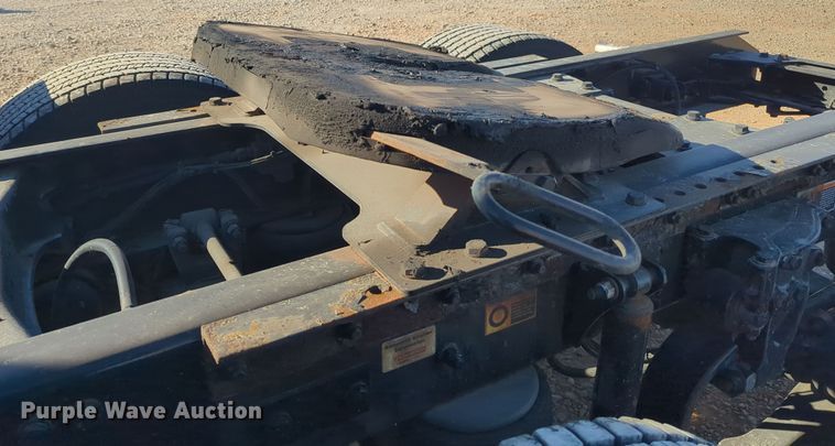 image for item OD9119 2019 Kenworth T680 semi truck