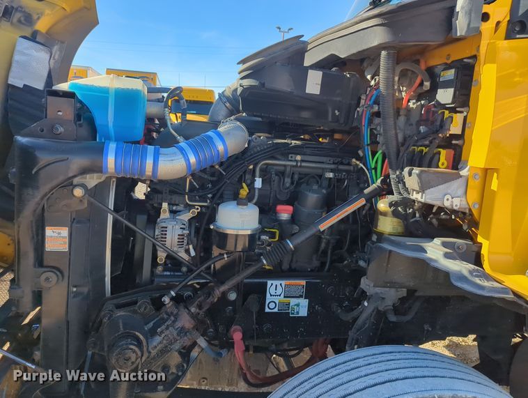 image for item OD9119 2019 Kenworth T680 semi truck