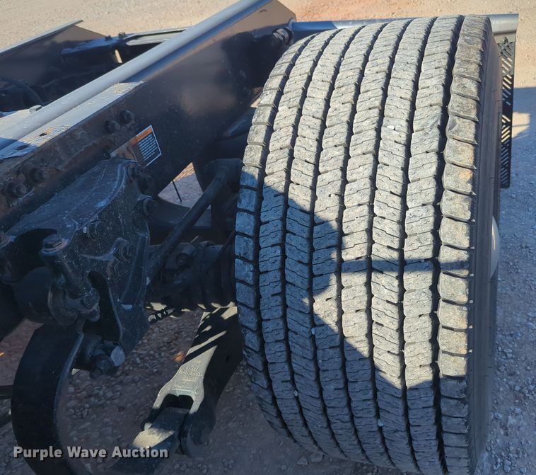 image for item OD9119 2019 Kenworth T680 semi truck