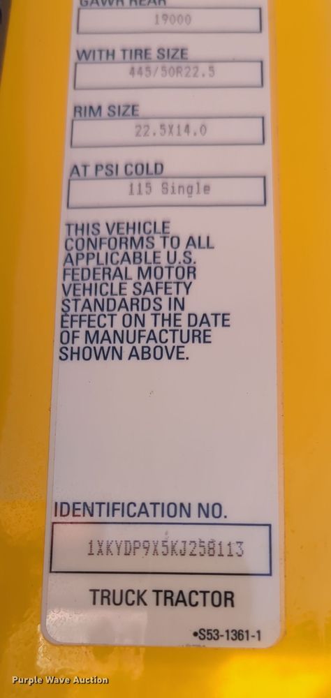 image for item OD9119 2019 Kenworth T680 semi truck