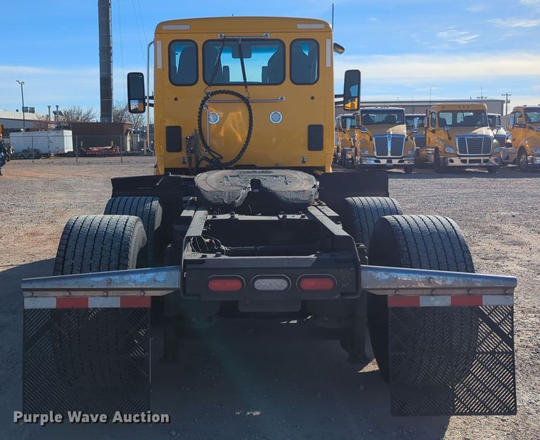 image for item OD9120 2019 Kenworth T680  semi truck