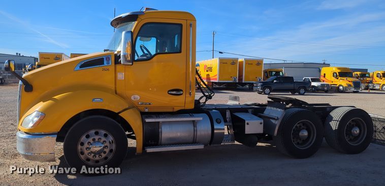 image for item OD9120 2019 Kenworth T680  semi truck
