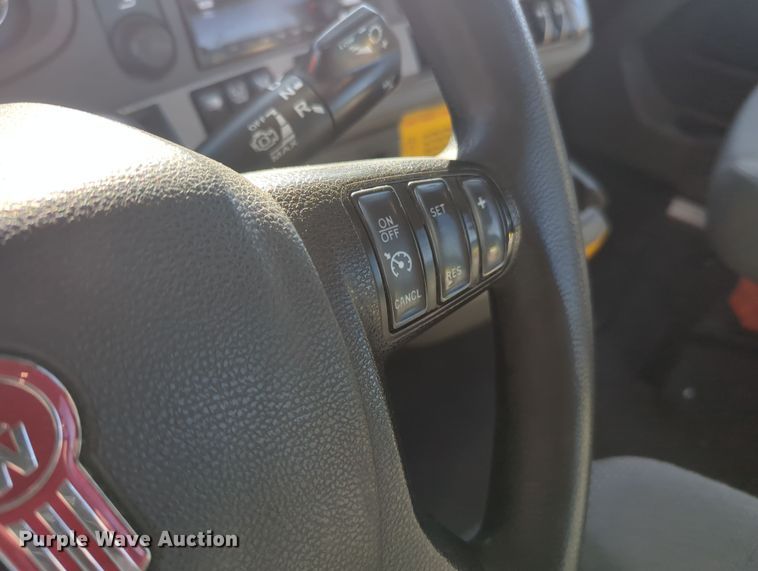 image for item OD9120 2019 Kenworth T680  semi truck