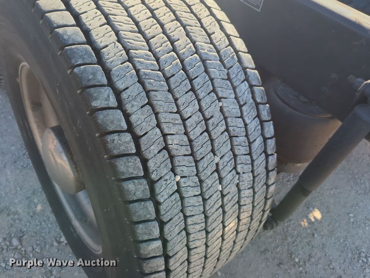 image for item OD9120 2019 Kenworth T680  semi truck