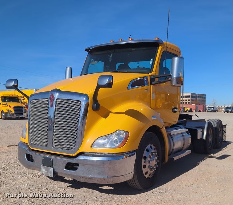 image for item OD9121 2020 Kenworth T680  semi truck