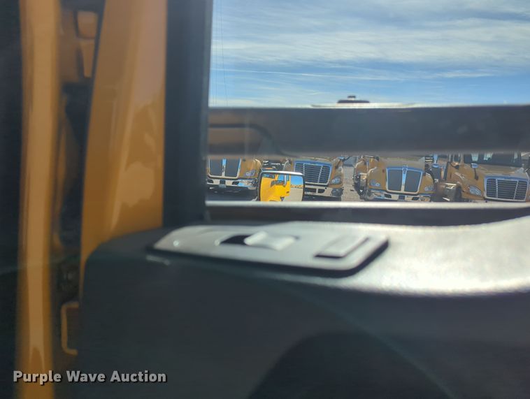 image for item OD9121 2020 Kenworth T680  semi truck