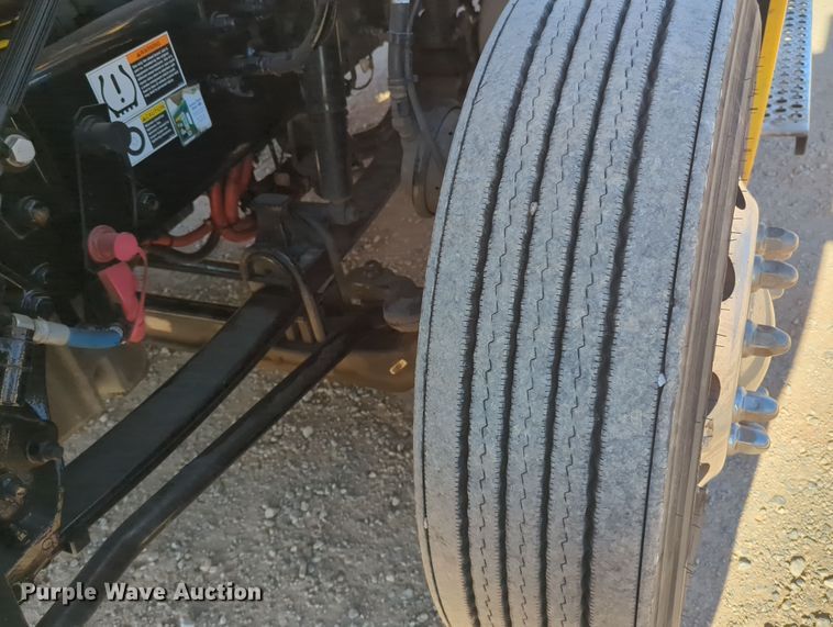 image for item OD9121 2020 Kenworth T680  semi truck