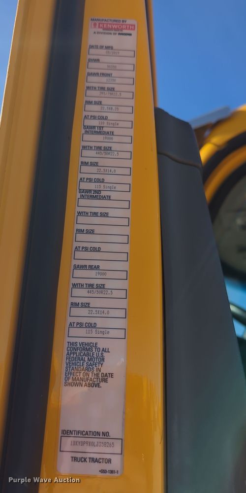 image for item OD9121 2020 Kenworth T680  semi truck