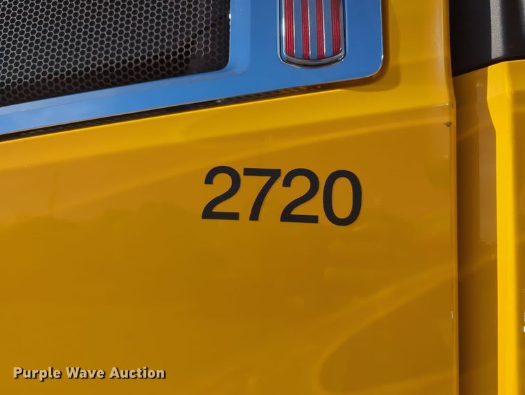 image for item OD9121 2020 Kenworth T680  semi truck